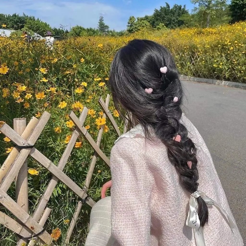 两个营业员 封面